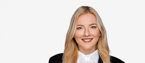 Senior Associate Mara Grünewald